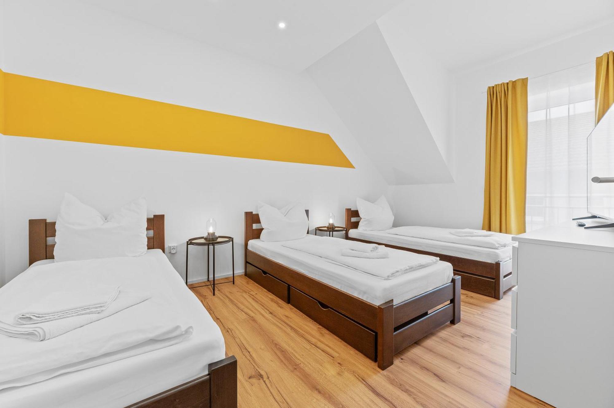 Golden Home With Barbecue, Yoga, Football Table 辛斯海姆 外观 照片